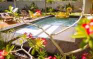 Swimming Pool 4 Halamanan Residences