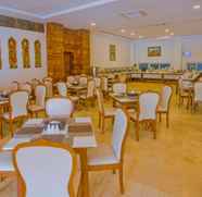Restaurant 3 Mandalay Lodge