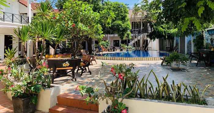 Swimming Pool Vientiane Garden Villa Hotel