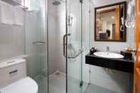 Phòng tắm bên trong XO Hotel & Apartments