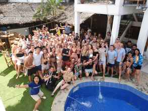 สระว่ายน้ำ 4 Mad Monkey Hostel Boracay