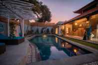 Swimming Pool The Catur Villa Seminyak