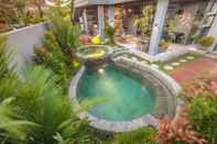 Swimming Pool 7Rooms Seminyak Villa