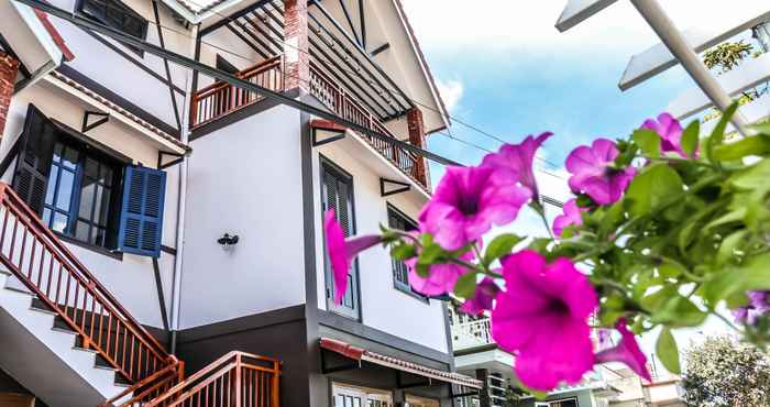 Bên ngoài Colmar Villa Dalat