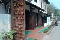 Bên ngoài Treasure Hotel Laos