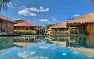 สระว่ายน้ำ 2 Floating Khmer Village Resort