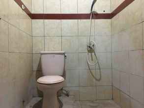 Toilet Kamar 4 Bunga Mas Residence