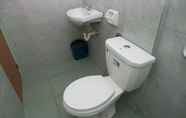 Toilet Kamar 5 Rhishian Place Transient