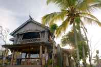 Bangunan Villa Kayu Antique Sebatu