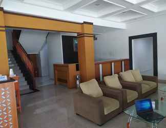 Lobby 2 Hotel Prasasti Pacitan