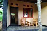 Lobi Adat Sasak Homestay