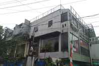 Bangunan OYO 3032 Bintaro Family Residence