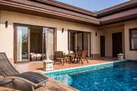 Swimming Pool Devaran Lake House Hua-Hin