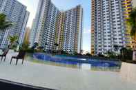 Kolam Renang Studio Apartment Springlake Summarecon Bekasi by MDN PRO