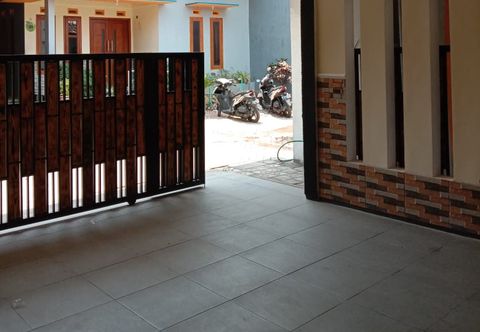 Lobby Lestary Homestay - 3 Bedroom