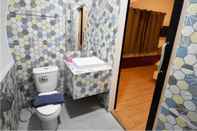 In-room Bathroom Tiny Hut Resort
