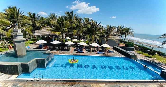 Swimming Pool Champa Resort & Spa