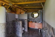 In-room Bathroom rumah lereng bandung