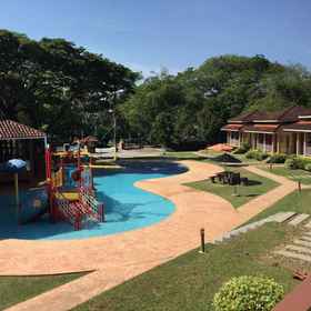 カマラッジ タイピン 1, 太平ホテル