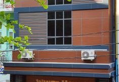 外観 2 White House Hotel