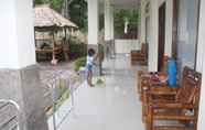 Bên ngoài 3 Banana Homestay Kuta Lombok