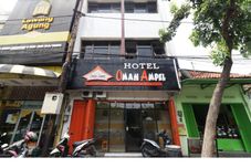 外部的 Hotel Omah Ampel Syariah