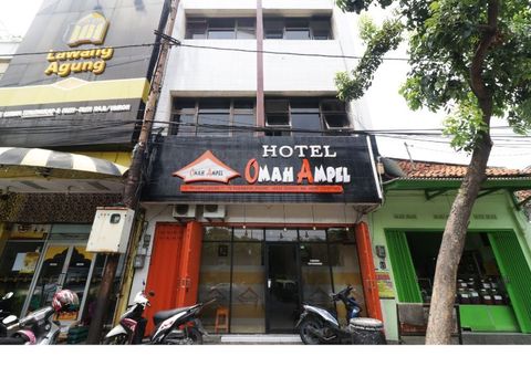 Bangunan Hotel Omah Ampel Syariah