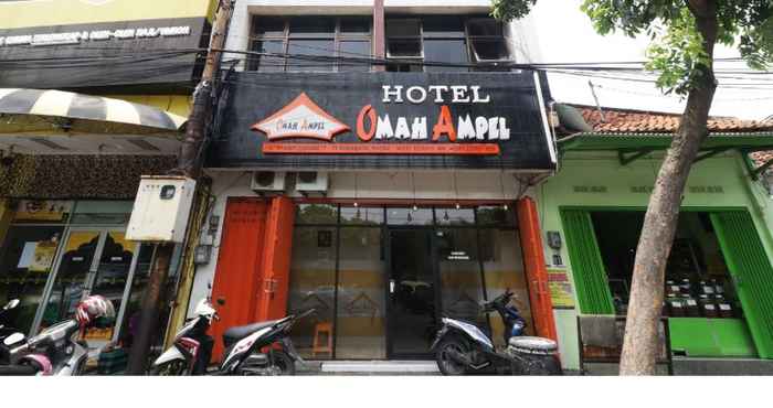 ภายนอกอาคาร Hotel Omah Ampel