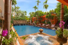 엔터테인먼트 시설 Golden Temple Hotel