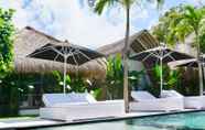 Swimming Pool 5 White Palm Hotel Bali