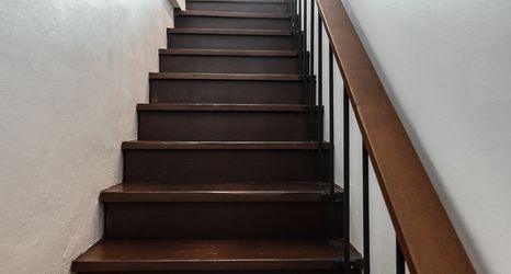 Lobby 2 Pillow Pillow House