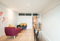 Lobby 4 Pillow Pillow House