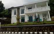 ภายนอกอาคาร 4 Villa Griya Wira Karya ( Githa ) 
