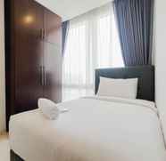 Kamar Tidur 4 Spacious 2BR The Empyreal Condominium Apartment By Travelio