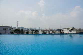 Kolam Renang 4 Beautiful Studio Apartment @ Pasar Baru Mansion By Travelio