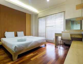 Kamar Tidur 2 Cozy and Spacious 3BR at Poins Square Apartment By Travelio