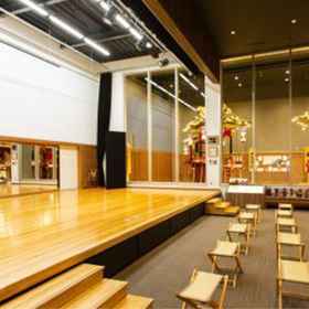 โรงแรมเฮนน์ นา โคมาสึเอคิมาเอะ 1, โรงแรม & ที่พัก สถานีชิจิ