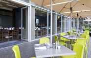 Restaurant 6 Pullman Adelaide (formerly Crowne Plaza Adelaide) 