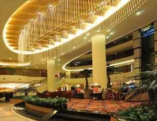 Lobi 2 Howard Johnson Hong Qiao Airport Hotel Shanghai