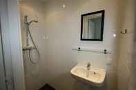 In-room Bathroom Budget Hotel Hortus