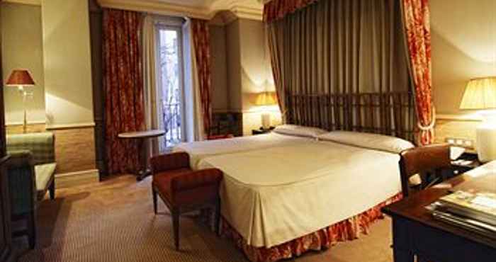 ห้องนอน Hotel Adler Madrid