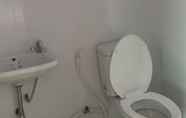 Toilet Kamar 5 Pak Dee Resort