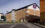 Exterior 5 Premier Inn Manchester West Didsbury