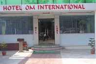 Luar Bangunan Hotel Om International