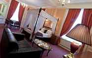 Bedroom 5 Adelphi Hotel (formerly Britannia Adelphi)