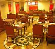 Restaurant 7 Hotel Royal Sheraton