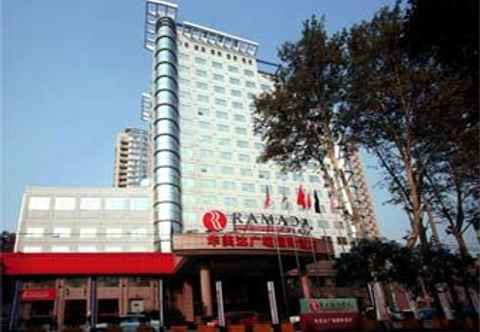 Exterior Ramada Plaza Zhengzhou