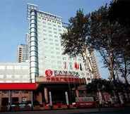 Exterior 7 Ramada Plaza Zhengzhou