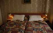 Bedroom 6 Hotel Du Moulin