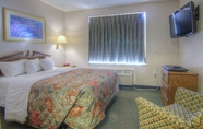 Bedroom 7 Crestwood Suites of Orlando-UCF Area